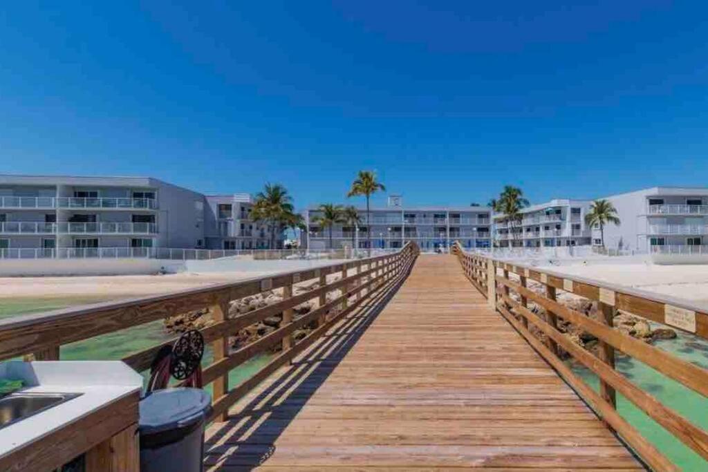 Your Happy Place On The Beach! Key Colony Beach Exterior photo