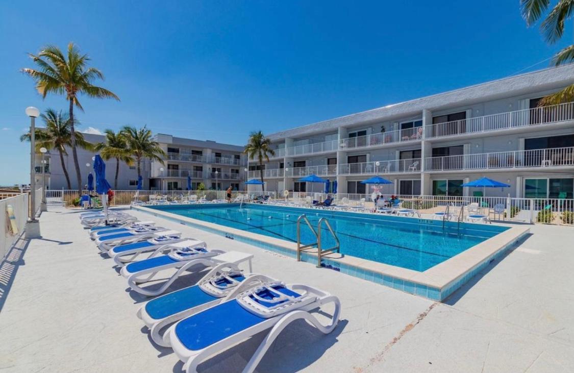 Your Happy Place On The Beach! Key Colony Beach Exterior photo